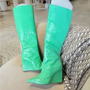 SCHUTZ Vibrant Green Croc-Embossed Heeled Boots
